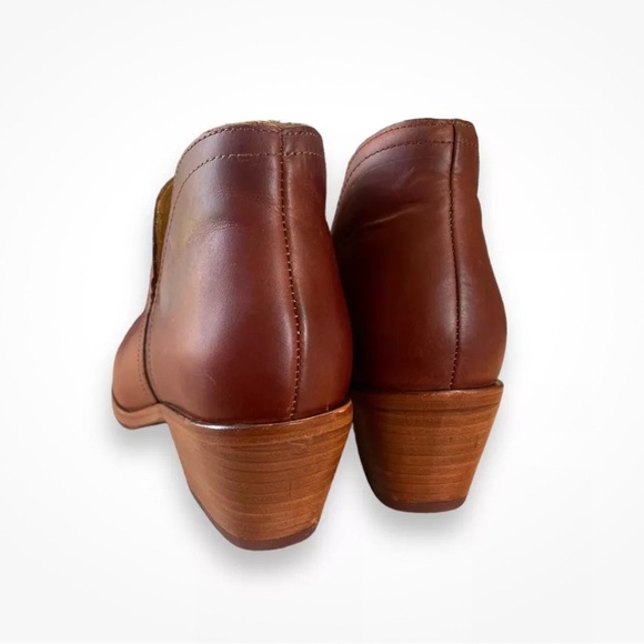 Nisolo Mia Everyday Womens Size 8
Auburn Brown Leather Ankle Bootie - Picture 3 of 6